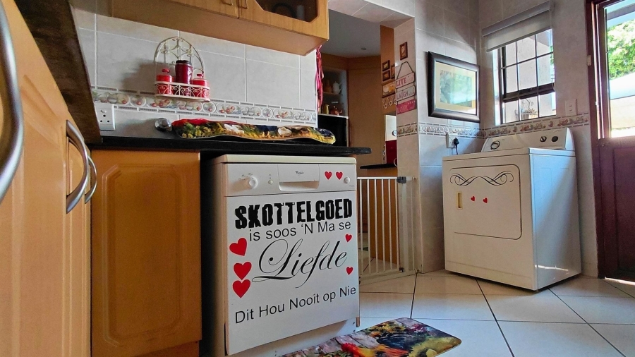 3 Bedroom Property for Sale in Boschdal North West
